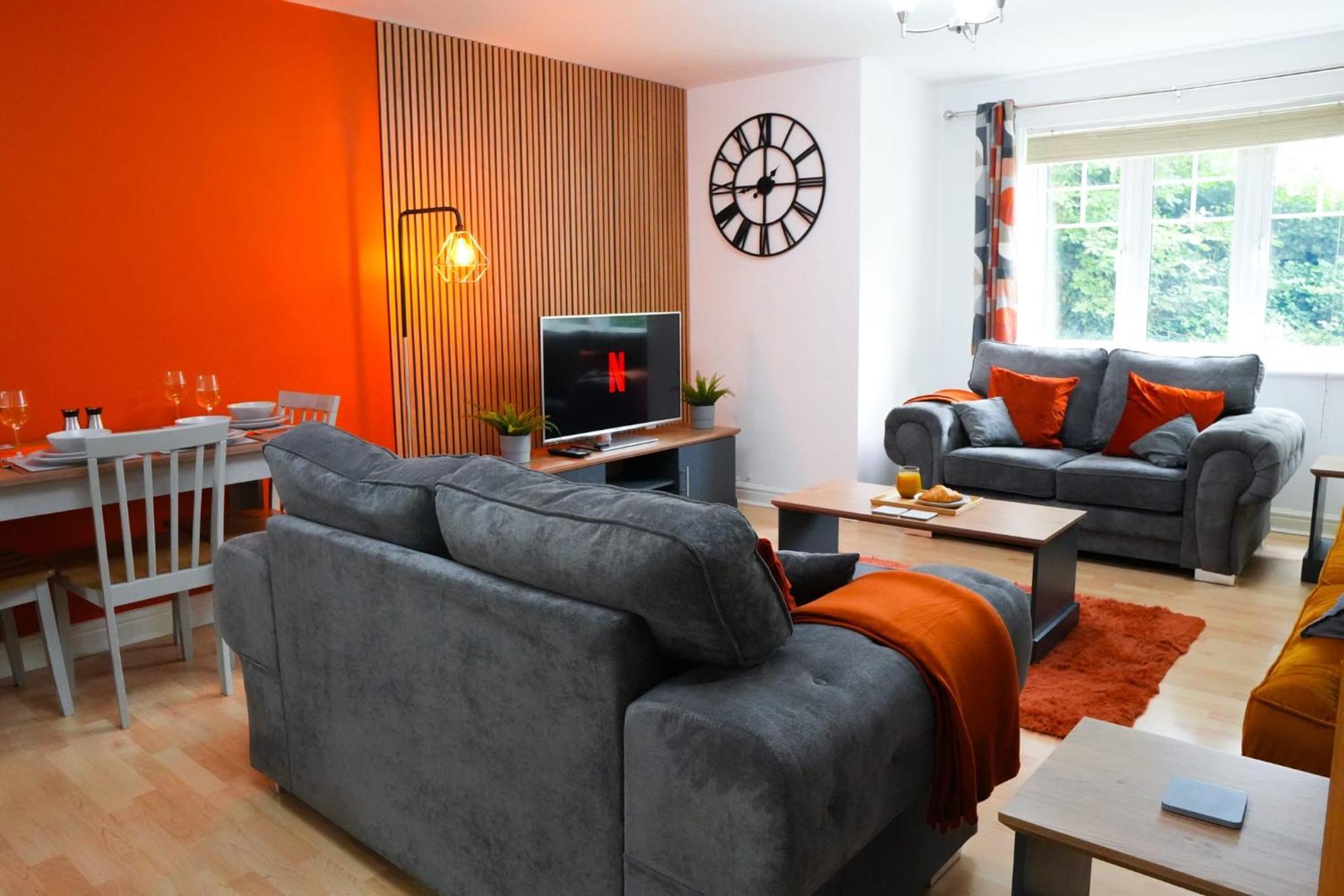 Whole 2-Bed Apartment - Contractors, Professionals, Ulez Free, Free Parking, B'Ham City 10Mins Birmingham Exterior photo
