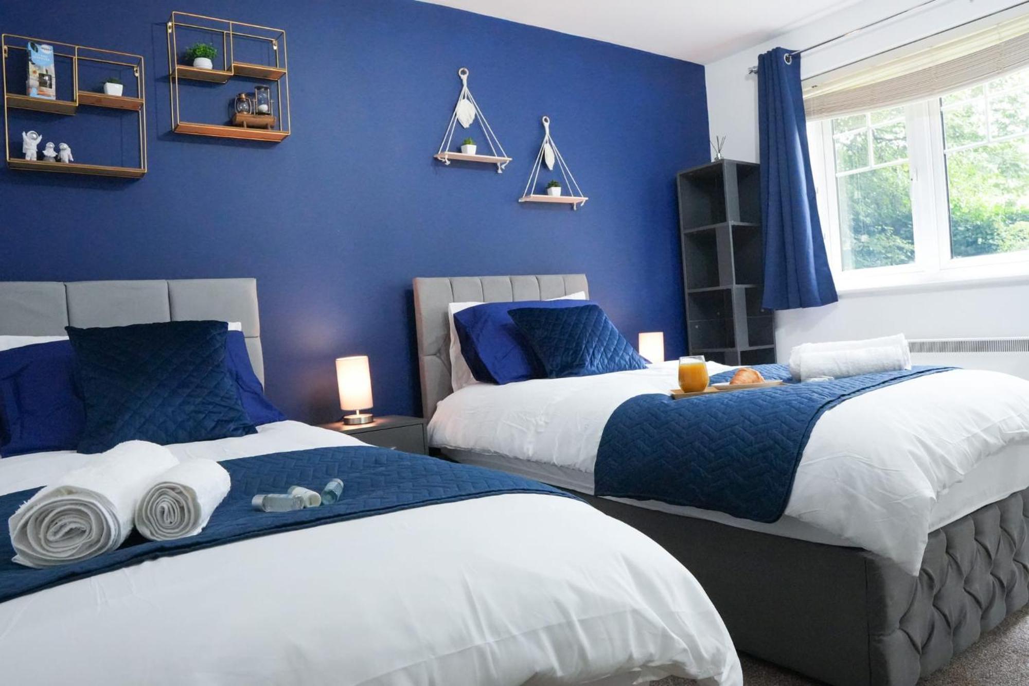 Whole 2-Bed Apartment - Contractors, Professionals, Ulez Free, Free Parking, B'Ham City 10Mins Birmingham Exterior photo